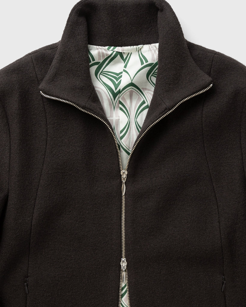 Detailansicht von Kragen und Viscose-Lining mit Art Nouveau-Muster